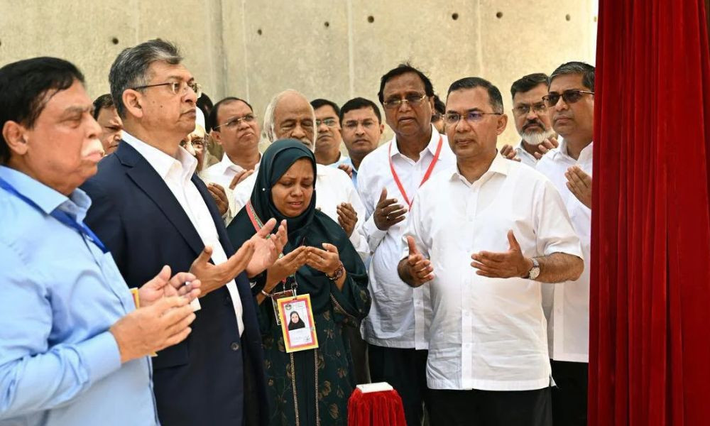আওয়ামী লীগকে ফেরানোর চেষ্টা করলে জুলাই শহীদদের সঙ্গে প্রতারণা হবে: প্রধানমন্ত্রী