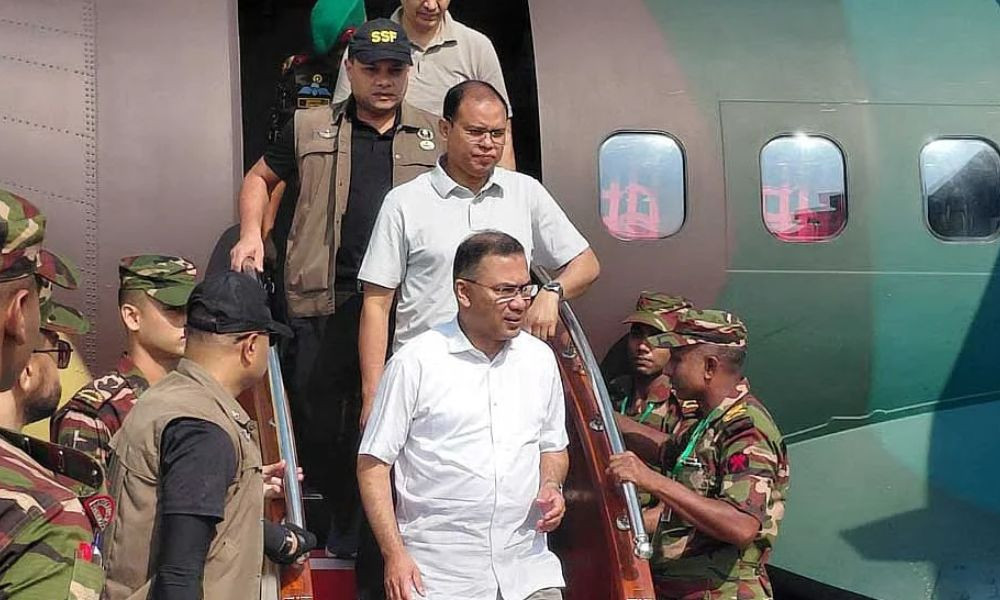 সৈয়দপুর বিমানবন্দরে প্রধানমন্ত্রী তারেক রহমানকে অভ্যর্থনা