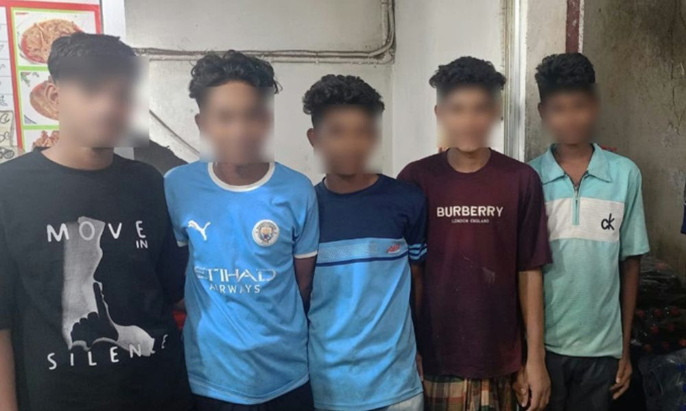 নোয়াখালীতে কিশোর গ্যাংবিরোধী অভিযান, আটক ৫৬ জন