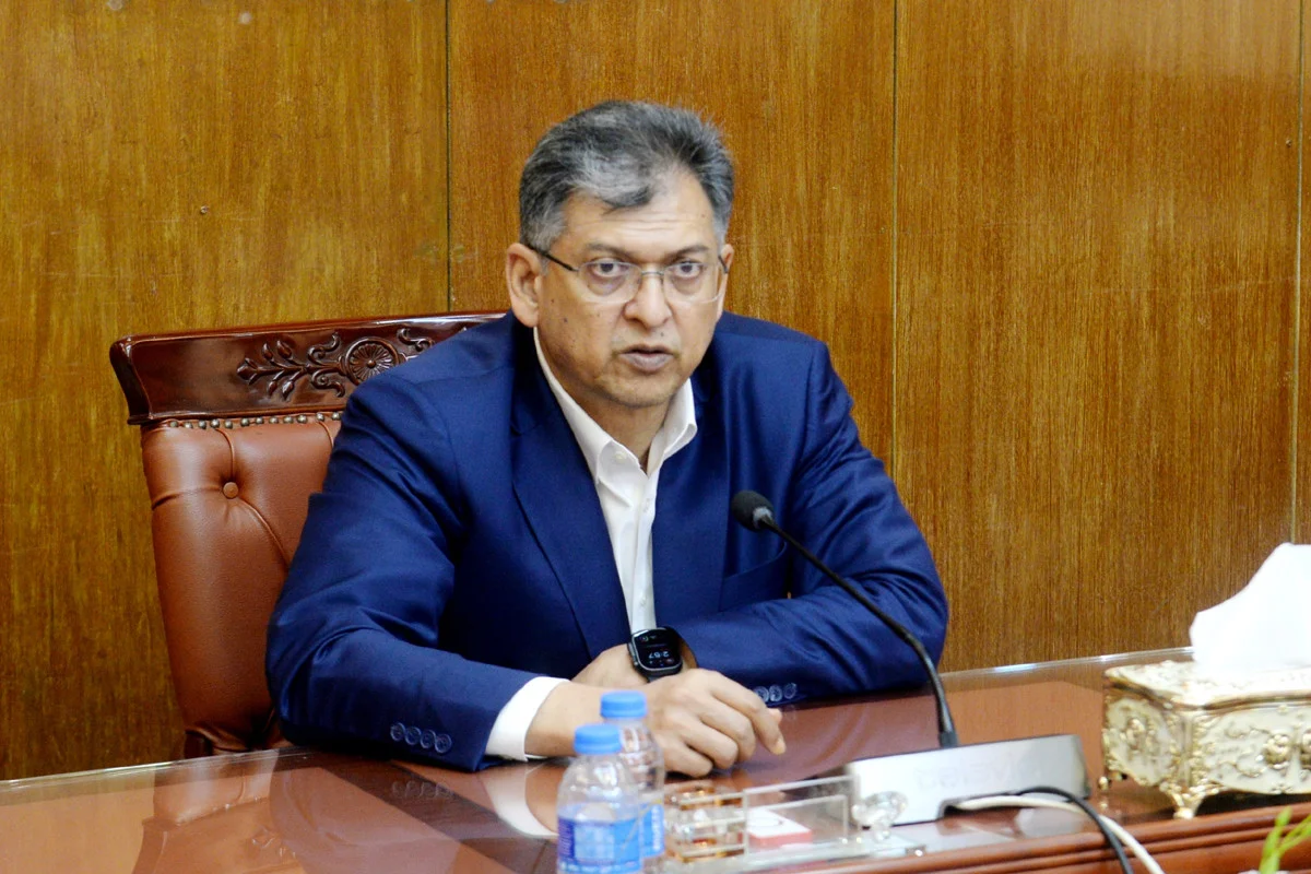 ফ্যাসিস্ট শক্তি ও পলাতক অপরাধীদের অপতৎপরতার সুযোগ দেওয়া হবে না: স্বরাষ্ট্রমন্ত্রী