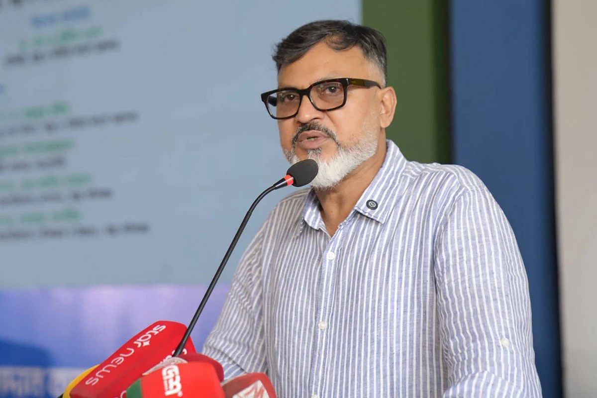ফুটপাত দখলমুক্ত করতে কঠোর অভিযানের ঘোষণা ডিএনসিসি প্রশাসকের