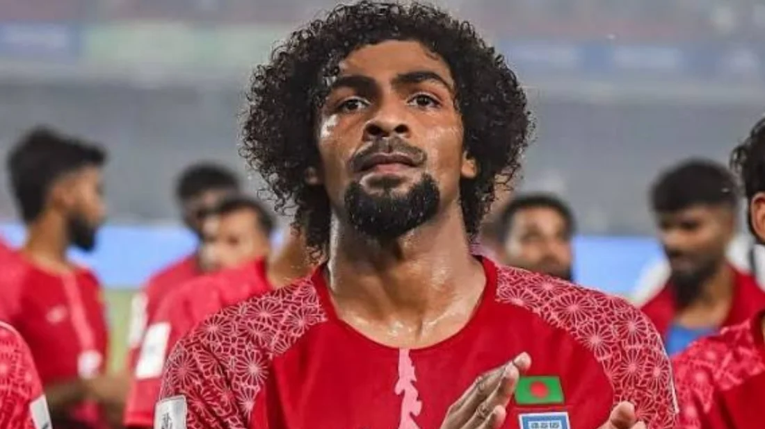 লাল কার্ডের শাস্তি, এক ম্যাচ নিষিদ্ধ হামজা চৌধুরী