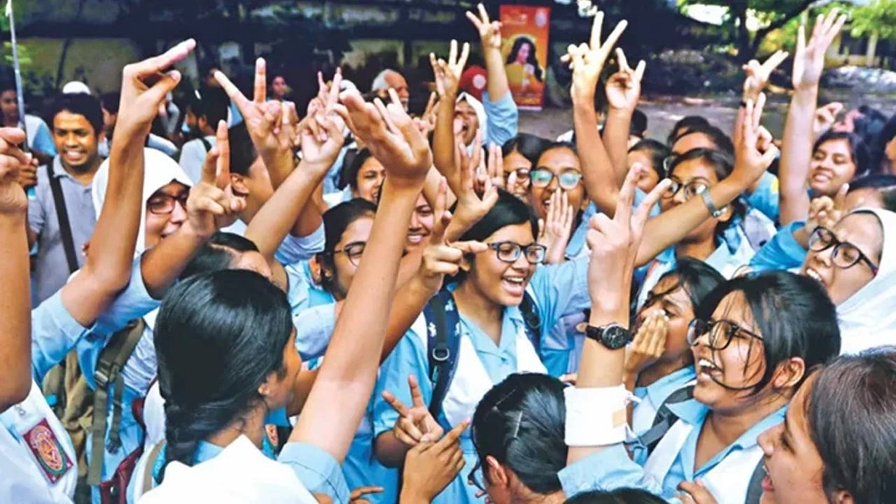পেছাল এইচএসসি ও সমমান পরীক্ষার ফল প্রকাশের তারিখ