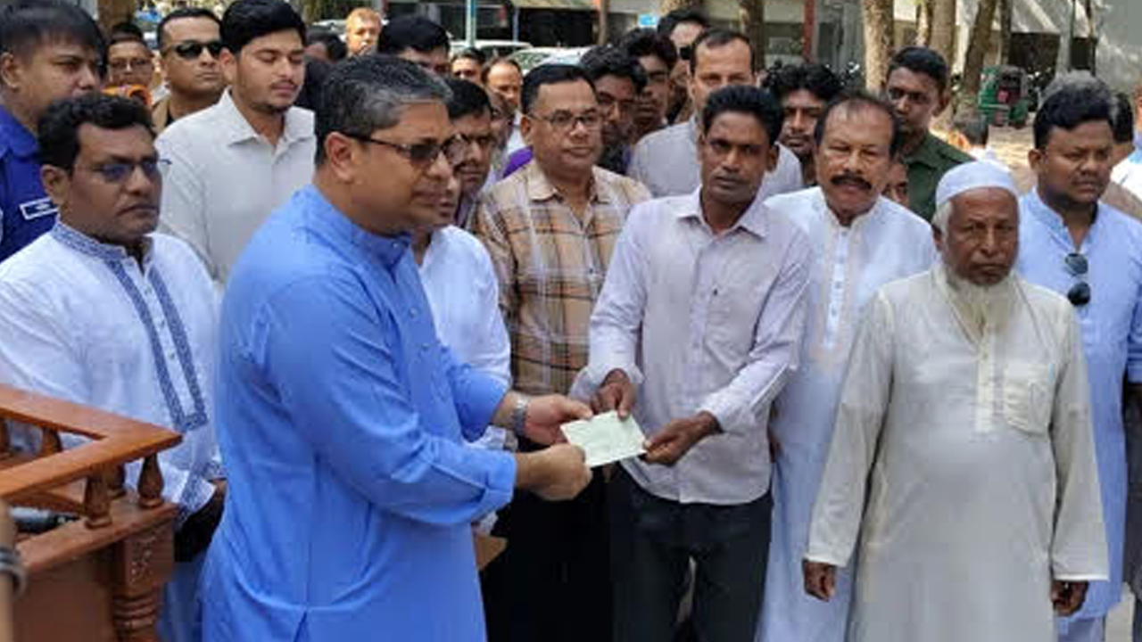 প্রতিমন্ত্রীর গাড়ির ধাক্কায় নিহত ফিরোজার পরিবার পেল ৫ লাখ টাকা
