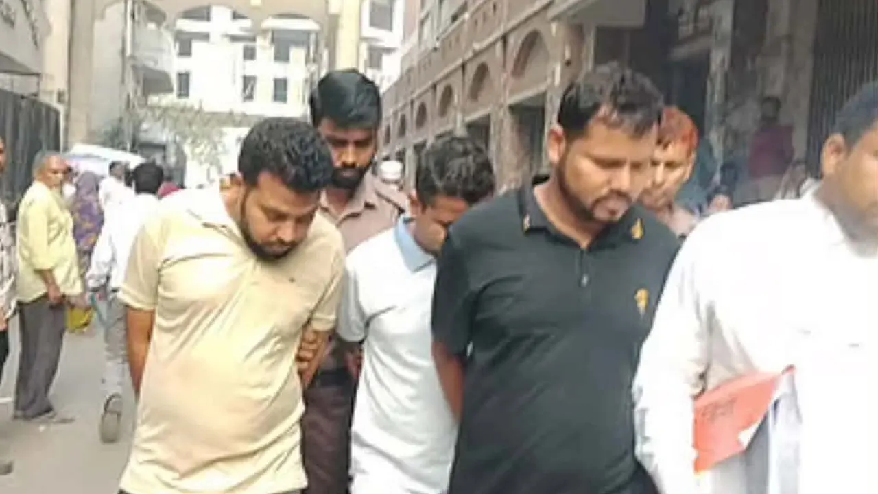 প্রশ্নপত্র ফাঁসের মামলায় সরকারি কর্মচারীসহ ৭ জনের দুই দিনের রিমান্ড