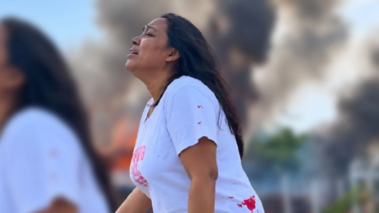 উখিয়ায় রিসোর্টে আগুন, ‘আমার সাইফকে ফিরিয়ে দাও’ বলে নারীর আকুতি