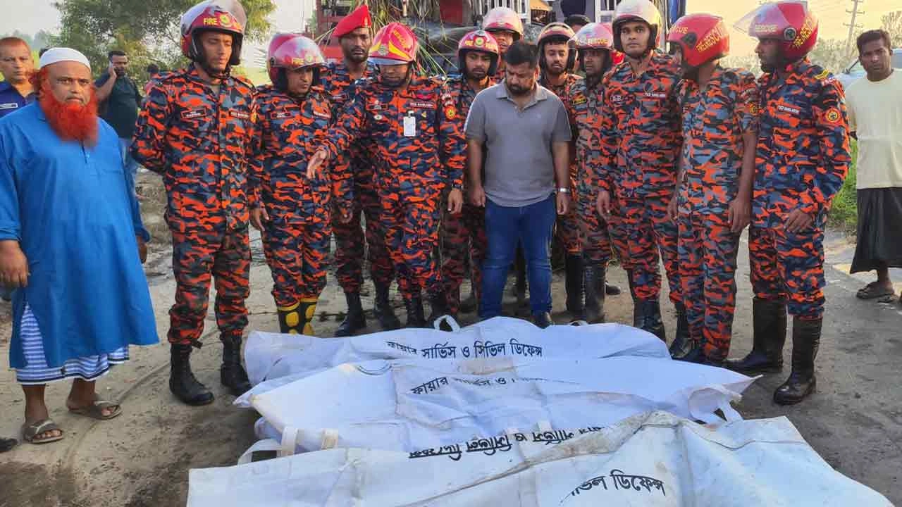 ঢাকা-মাওয়া এক্সপ্রেসওয়েতে বাস দুর্ঘটনা, নিহত ৩ ও আহত ১৬