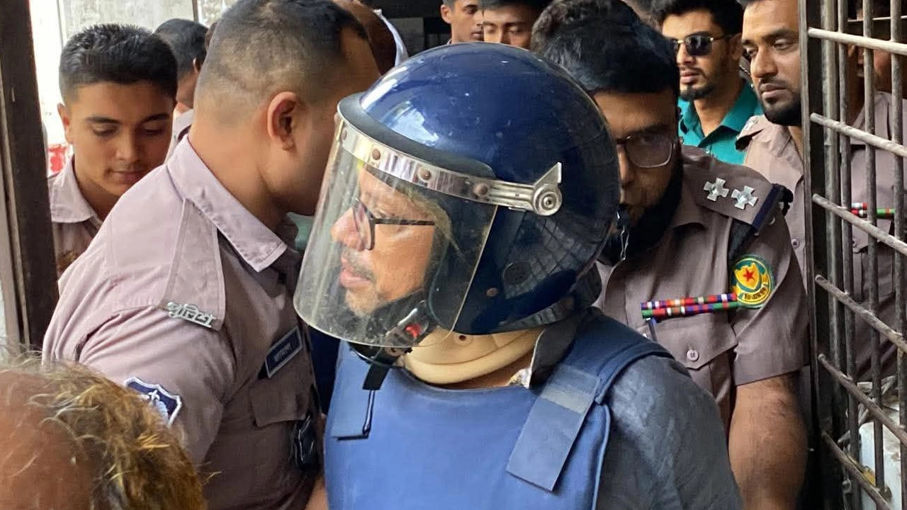 ট্রাকচালক হত্যা মামলা: শেখ হাসিনা-পলকসহ ৩৪ জনের বিচার শুরু